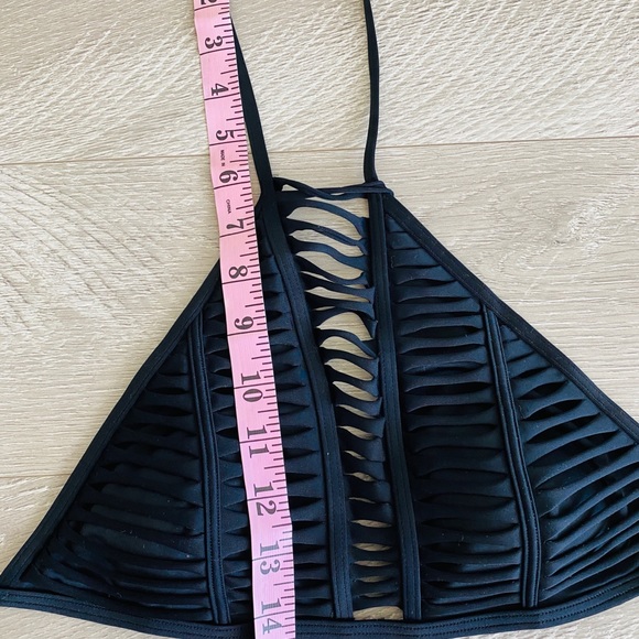 Victoria S Secret Swim Victorias Secret Peek A Boo Bikini Top